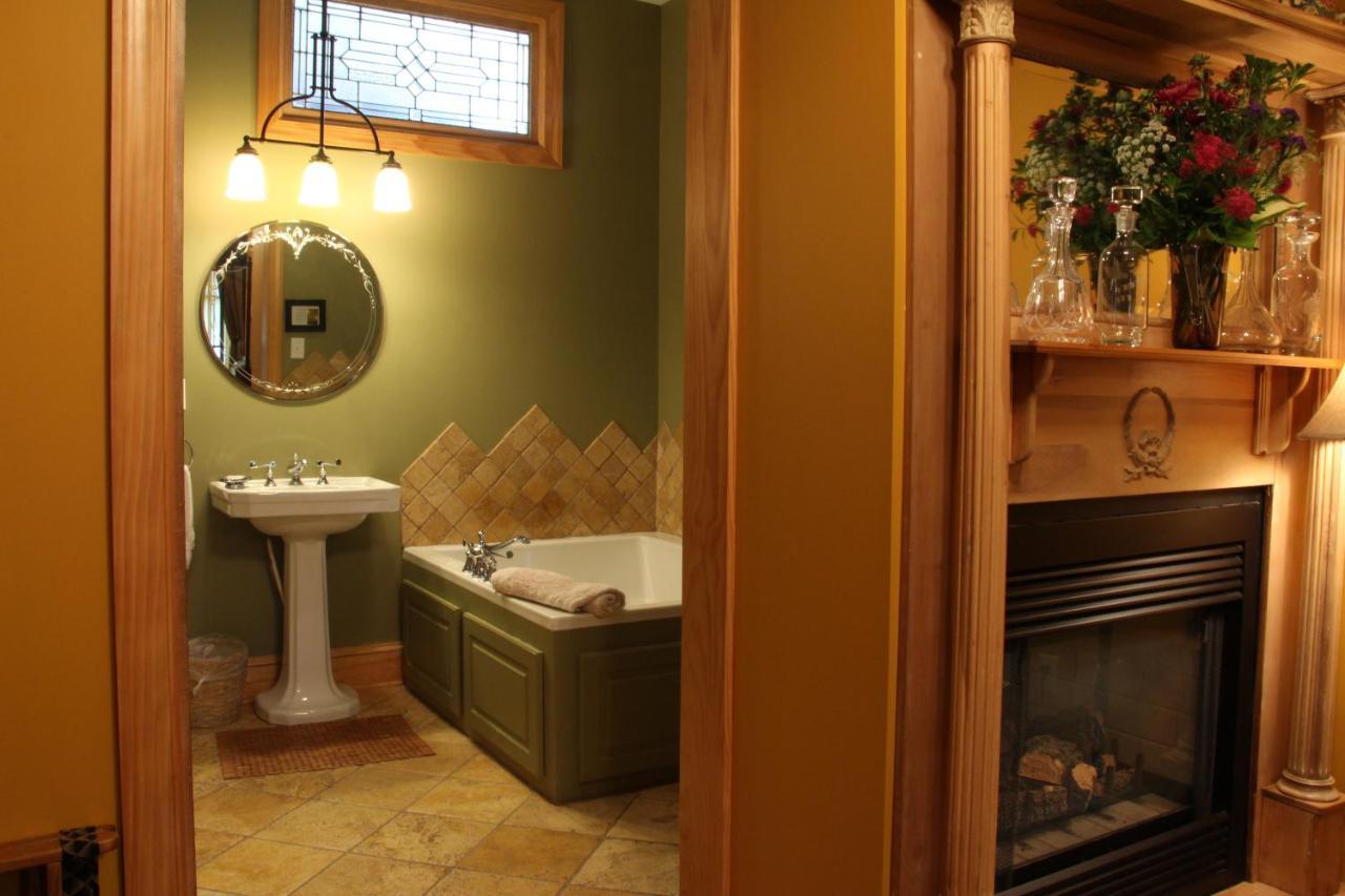 Amethyst Inn Adamstown Экстерьер фото